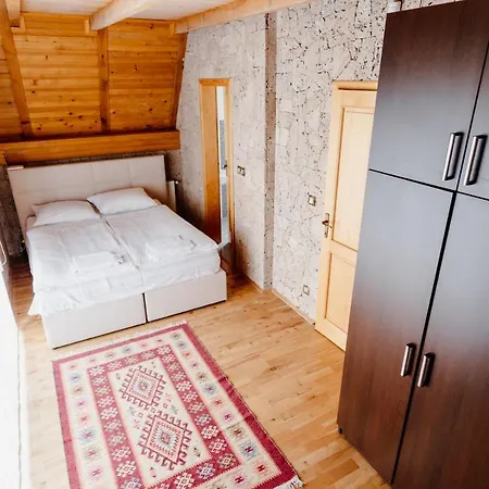 Villa Villalaylarostovo *