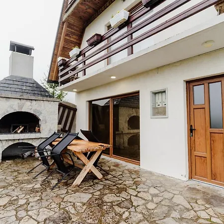 Villalaylarostovo *